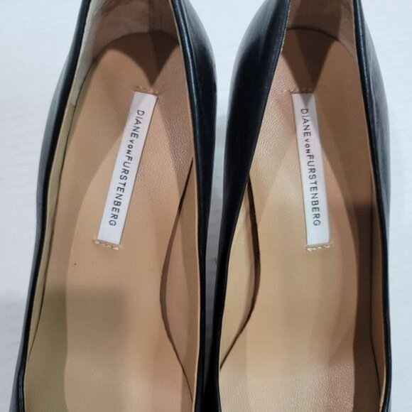 Diane von Furstenberg Pointed Toe Pumps Size 7.5 - Picture 7 of 13